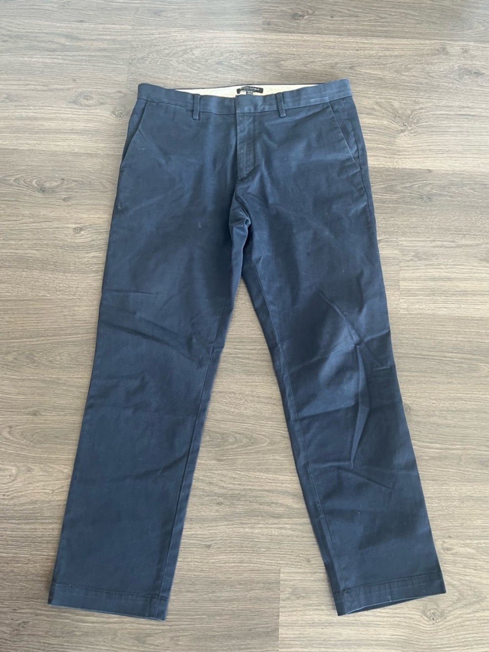 Banana Republic - Men's Navy Chino Pants - Classic Straight Fit